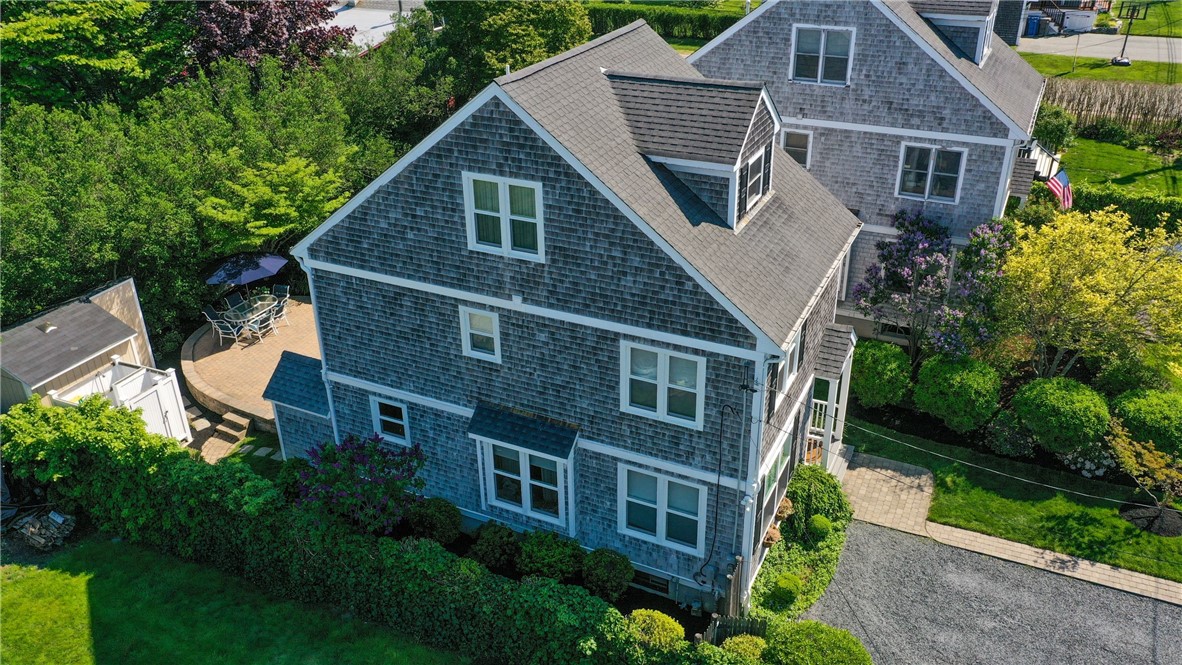 198 Reservoir Road Middletown, RI 02842 - Photo 4 of 50