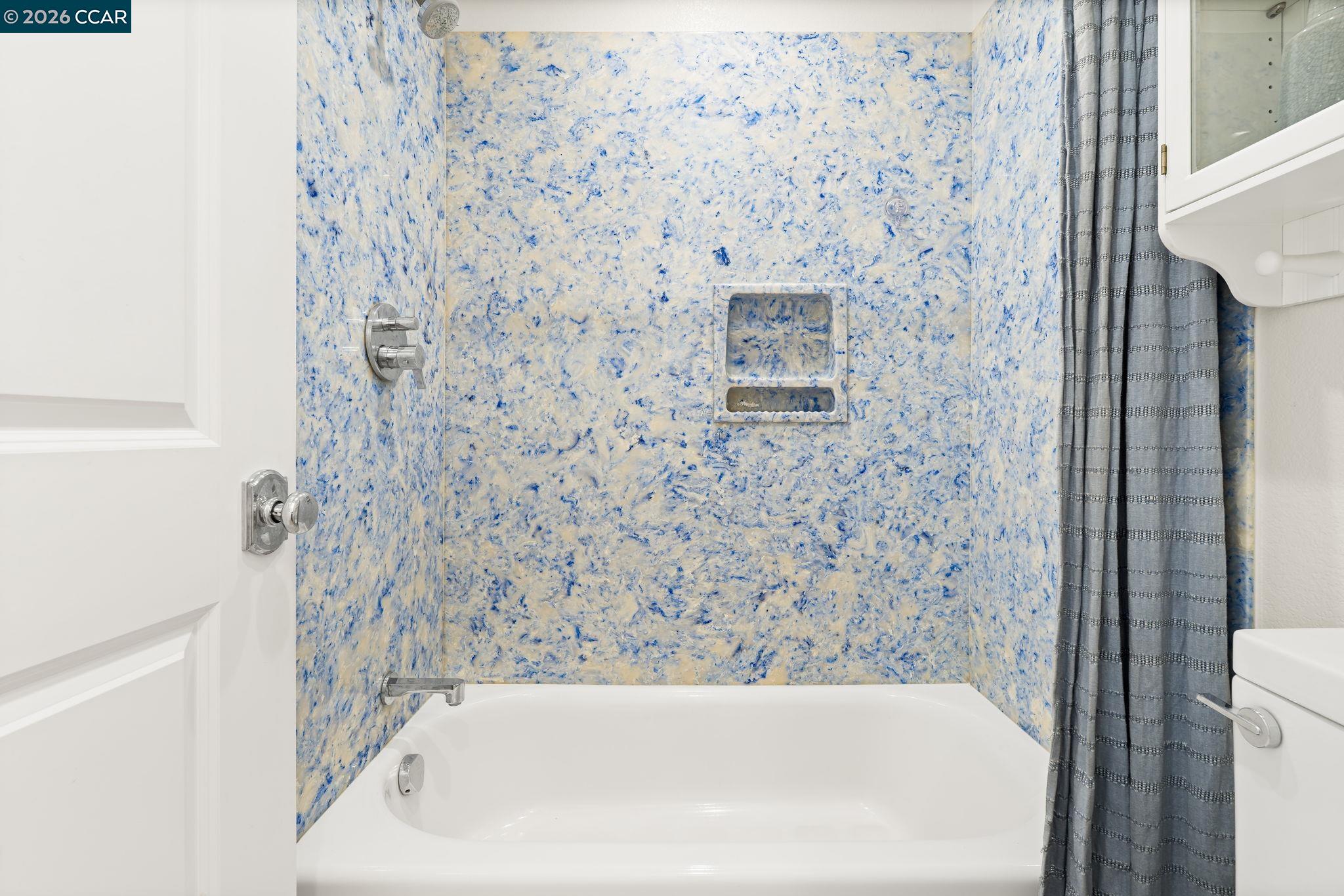 2709 Oak Road, Unit R Walnut Creek, CA 94597 - Photo 11 of 18 Gallery Image 11