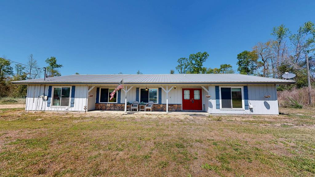 6615 State Line Road Cottonwood, AL 36320 - Photo 1 of 49
