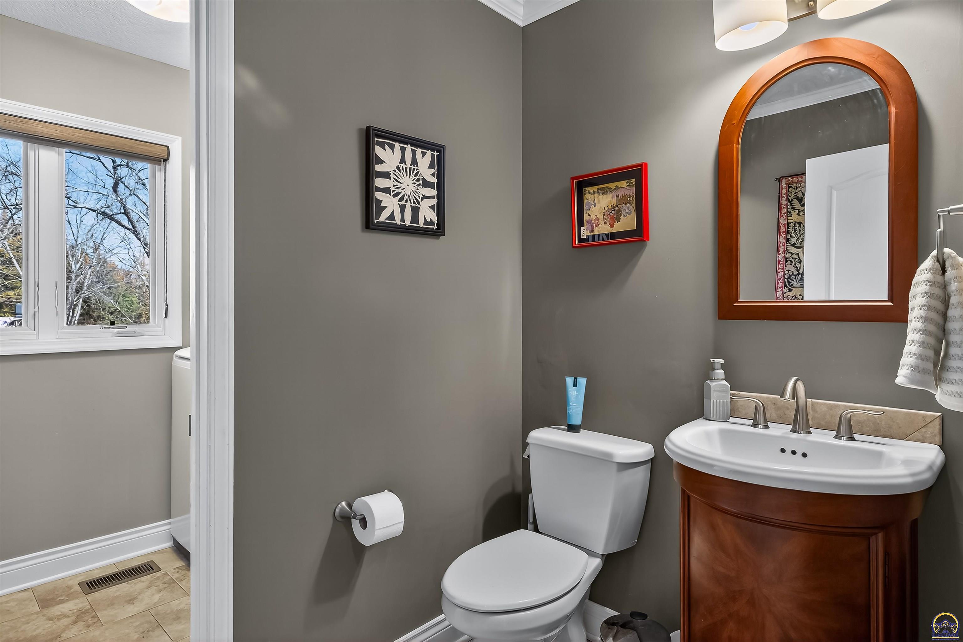 5934 Southwest 47th Street Topeka, KS 66610 - Photo 19 of 74