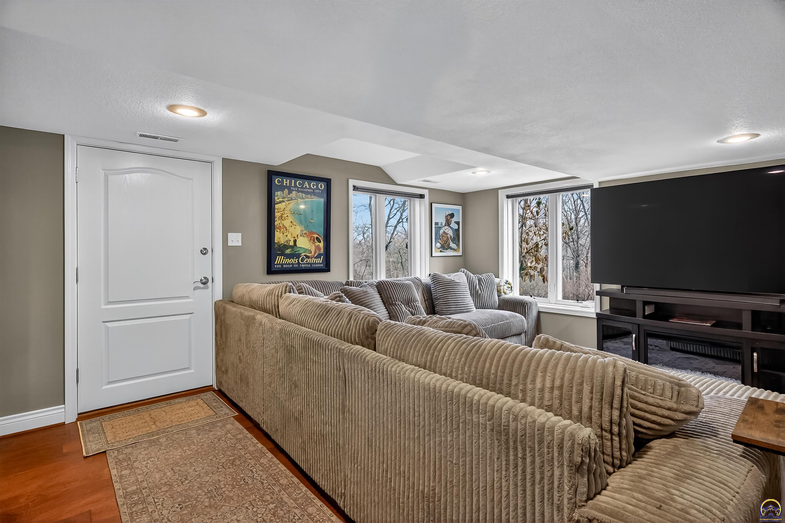 5934 Southwest 47th Street Topeka, KS 66610 - Photo 35 of 74