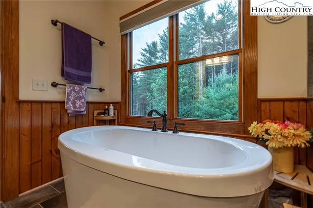 $1,295,000 | 5378 Oak Crest Lane, Lenoir, NC 28645