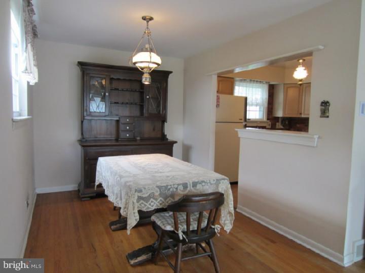 925 Hemlock Road Warminster, PA 18974 - Photo 3 of 15 Dining Room