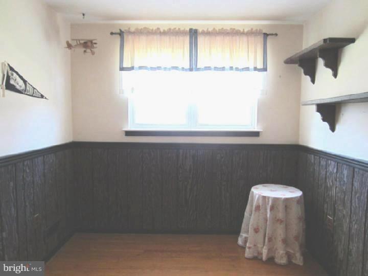925 Hemlock Road Warminster, PA 18974 - Photo 8 of 15 Bedroom 3