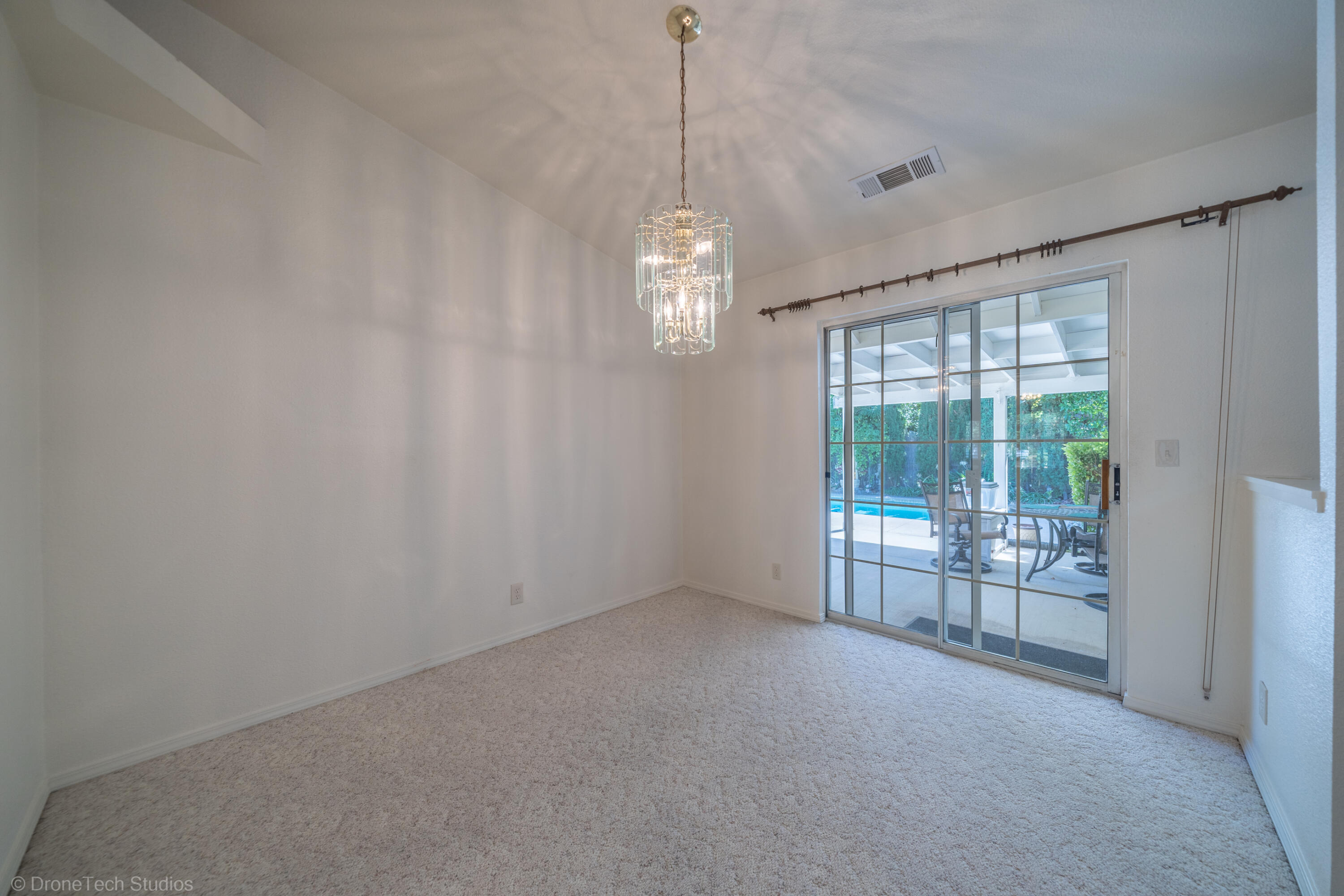 2227 Wicklow Street Redding, CA 96001 - Photo 14 of 90 2227 Wicklow St-14