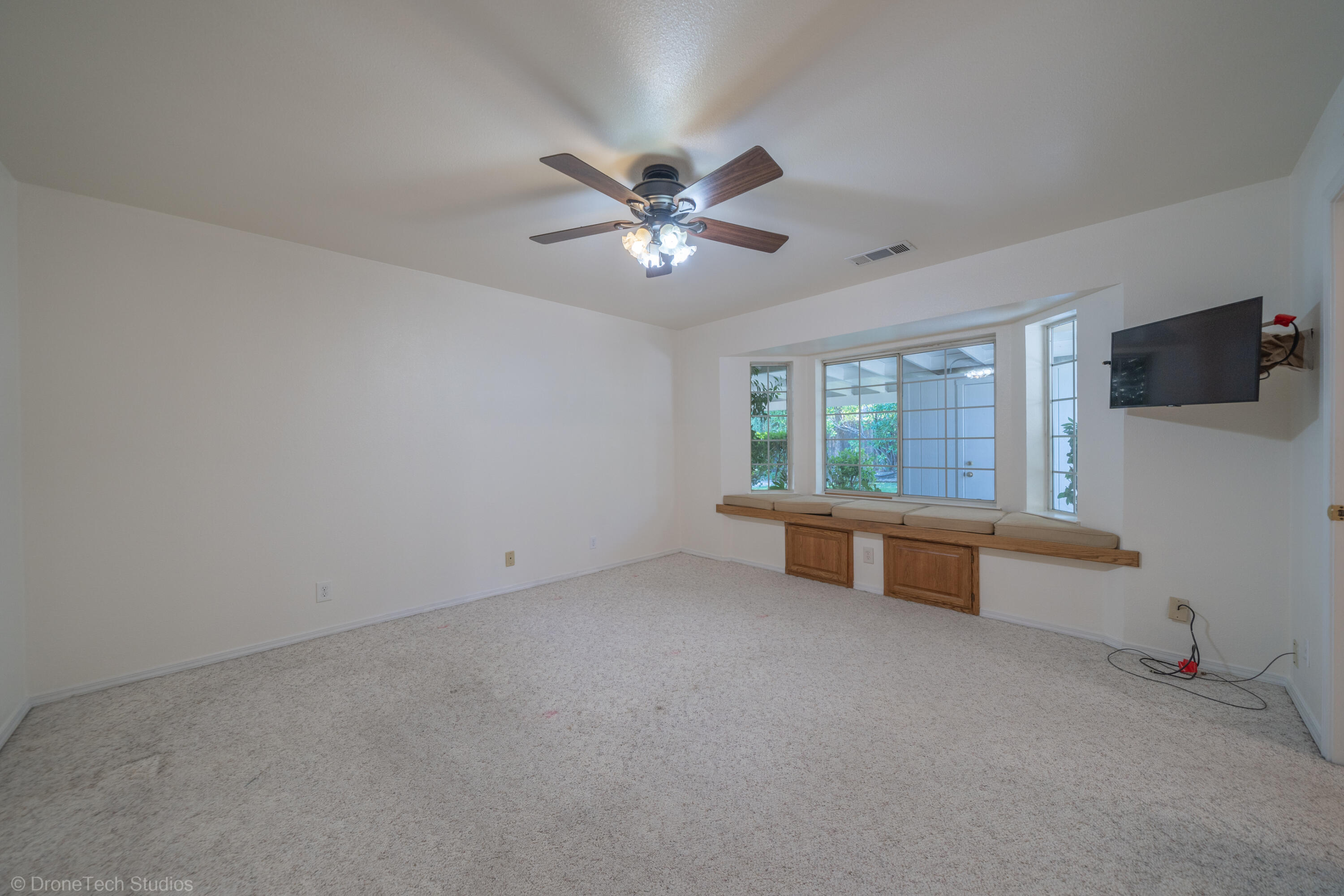 2227 Wicklow Street Redding, CA 96001 - Photo 23 of 90 2227 Wicklow St-23