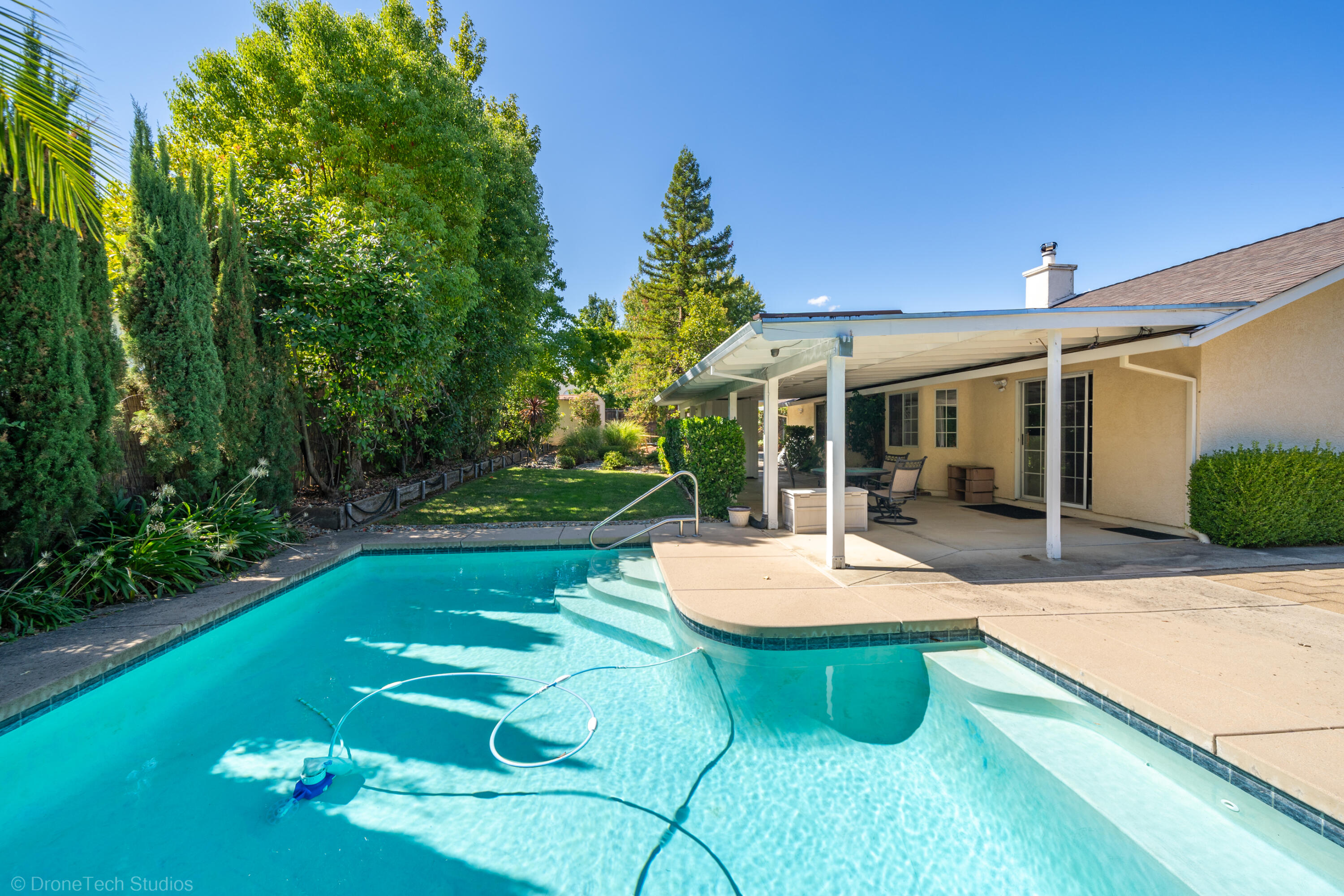 2227 Wicklow Street Redding, CA 96001 - Photo 47 of 90 2227 Wicklow St-47