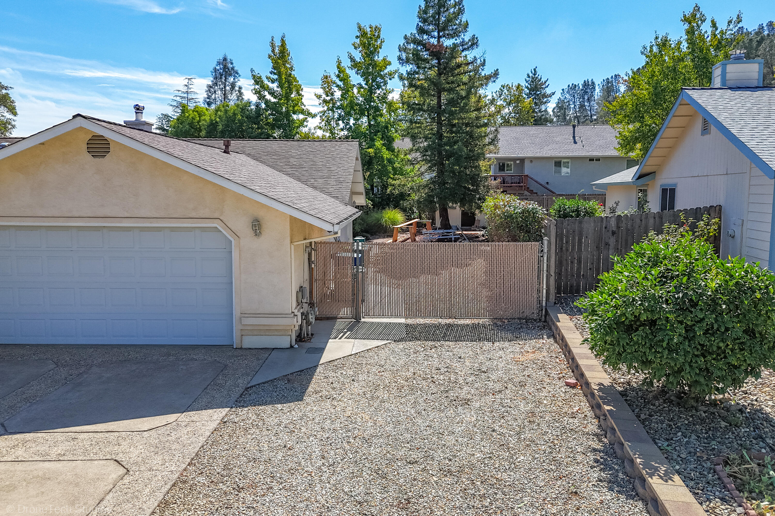 2227 Wicklow Street Redding, CA 96001 - Photo 76 of 90 a view of a garage