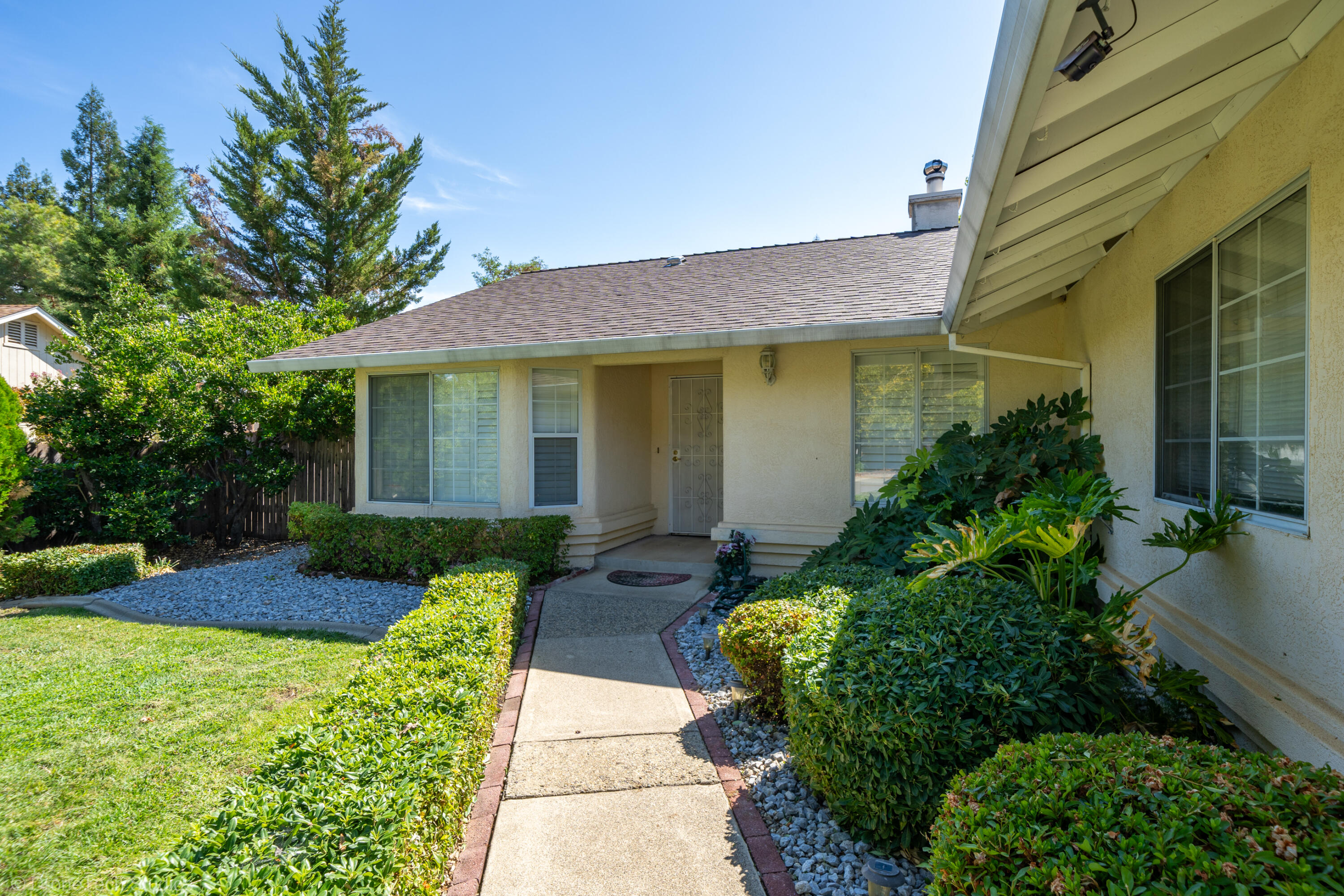 2227 Wicklow Street Redding, CA 96001 - Photo 8 of 90 2227 Wicklow St-8