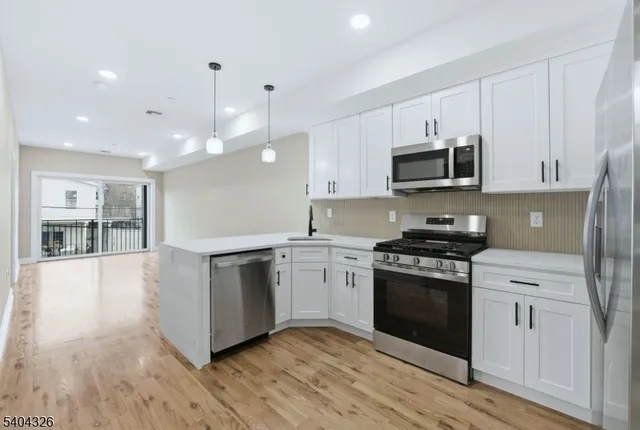 $1,492,000 | 109 North 7th Street, Newark, NJ 07107