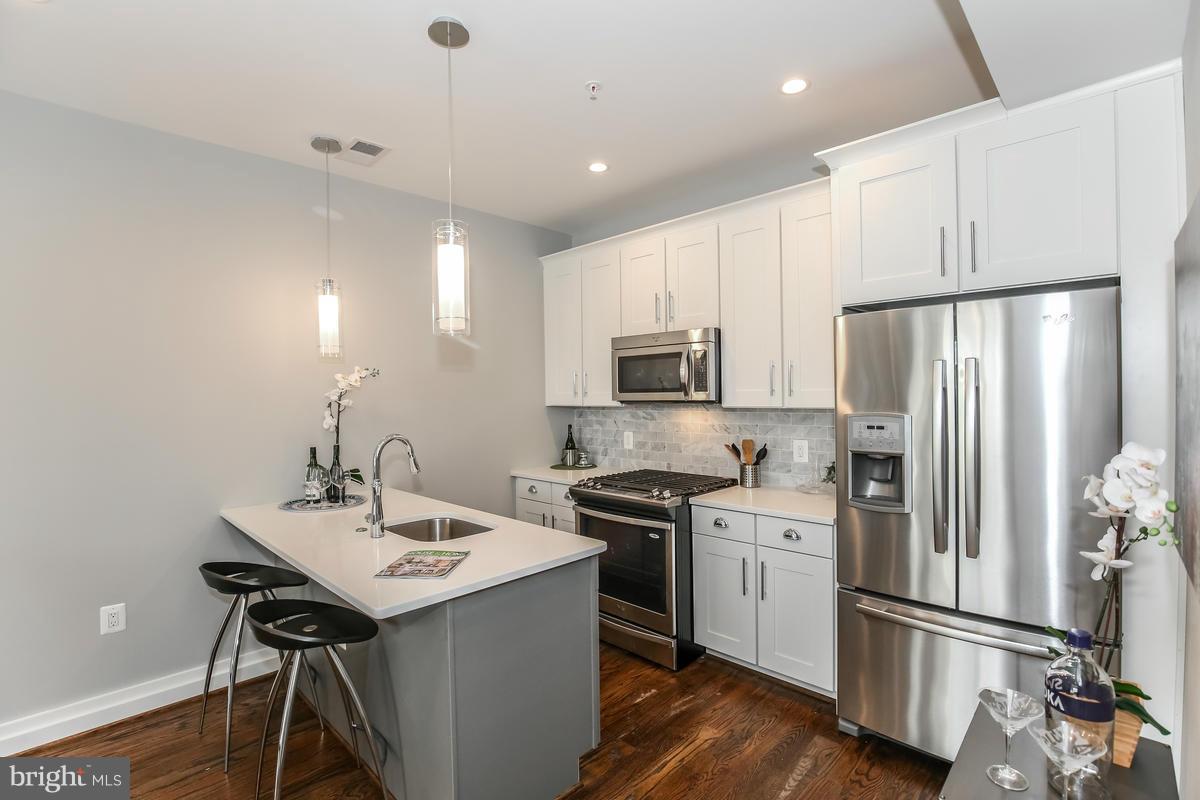 2303 Ontario Road Northwest, Unit 3 Washington, DC 20009 - Photo 2 of 12 Kitchen