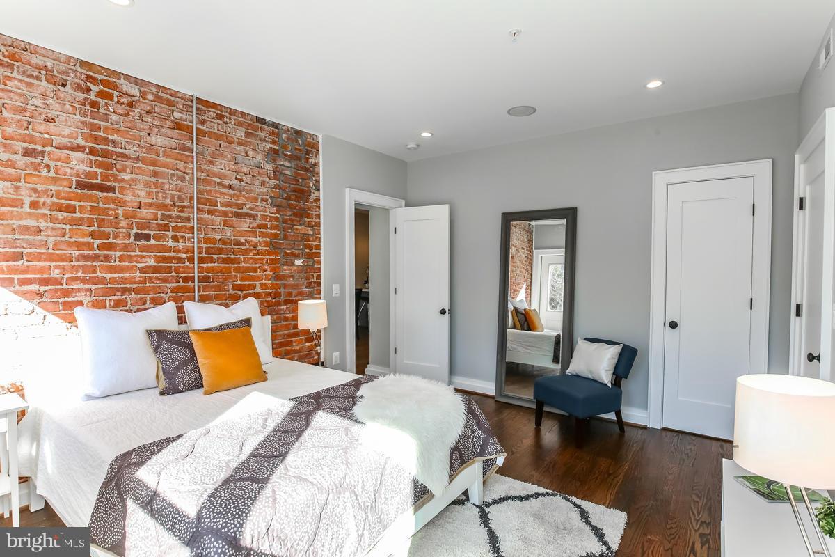 2303 Ontario Road Northwest, Unit 3 Washington, DC 20009 - Photo 4 of 12 Bedroom (Master)