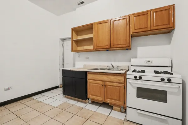 $485,000 | 5718 South Green Street, Chicago, IL 60621