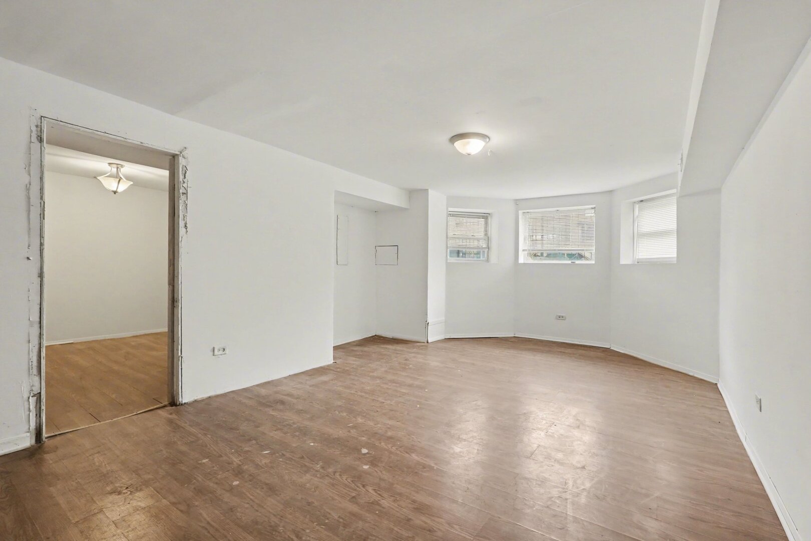 5718 South Green Street Chicago, IL 60621 - Photo 4 of 17