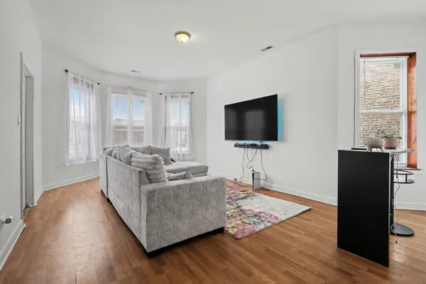 $485,000 | 5718 South Green Street, Chicago, IL 60621