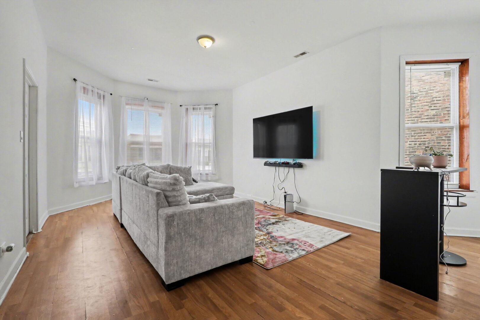 5718 South Green Street Chicago, IL 60621 - Photo 6 of 17
