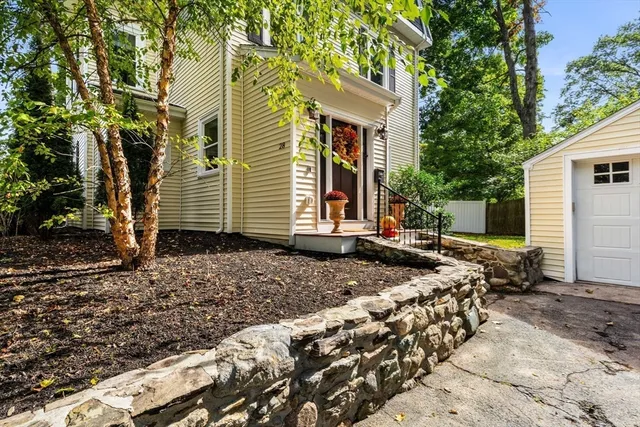 $1,898,000 | 28 Mercer Road, Needham, MA 02494