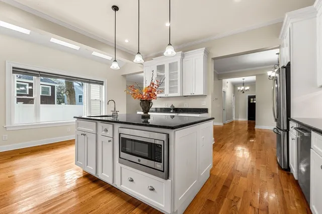 $1,898,000 | 28 Mercer Road, Needham, MA 02494