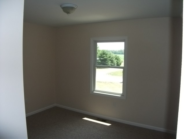10400 Beecher Road Flushing, MI 48433 - Photo 12 of 16 31107367-11.JPG