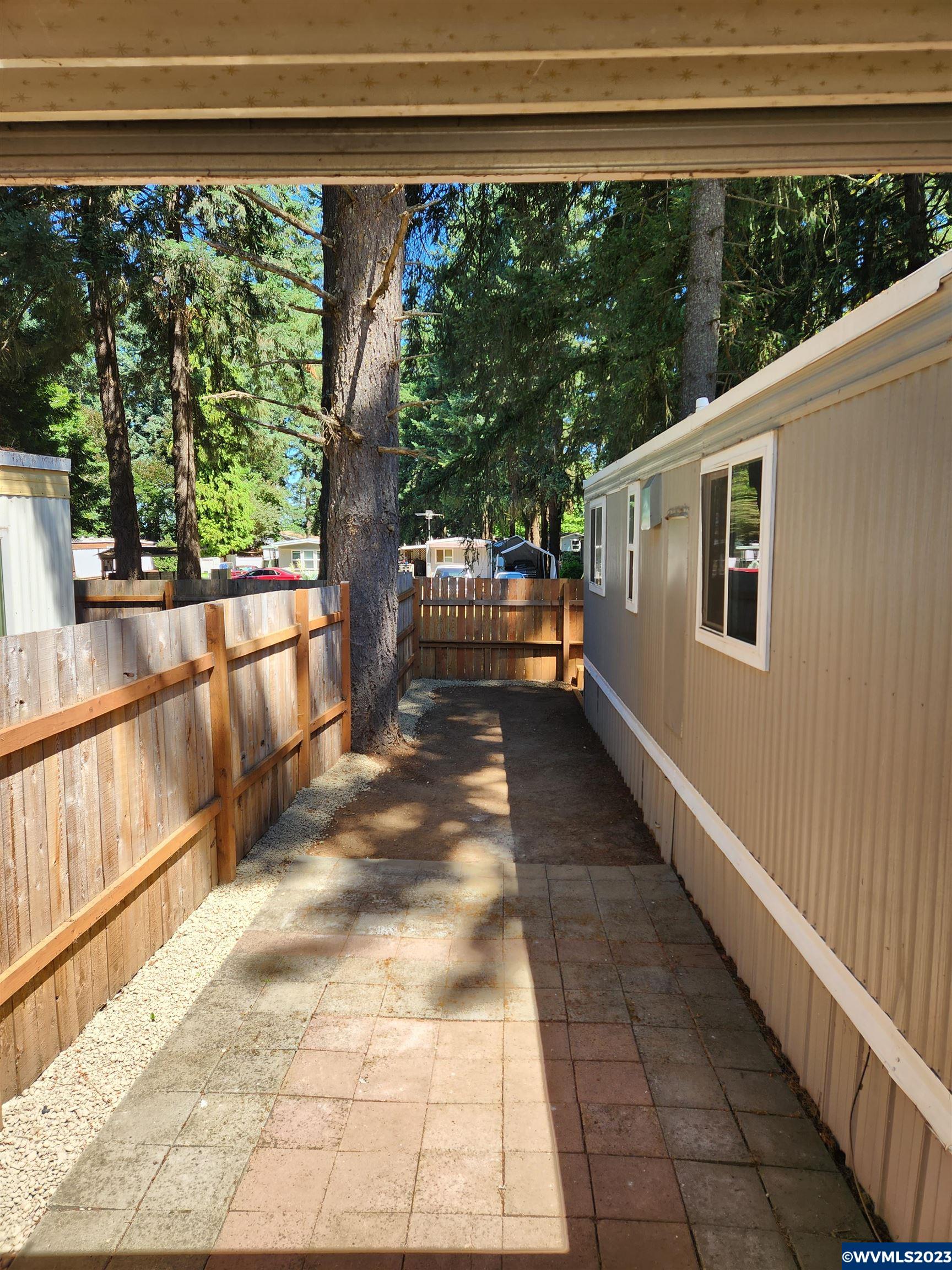 27171 Clear Lake Road, Unit 22 Eugene, OR 97402 - Photo 4 of 25