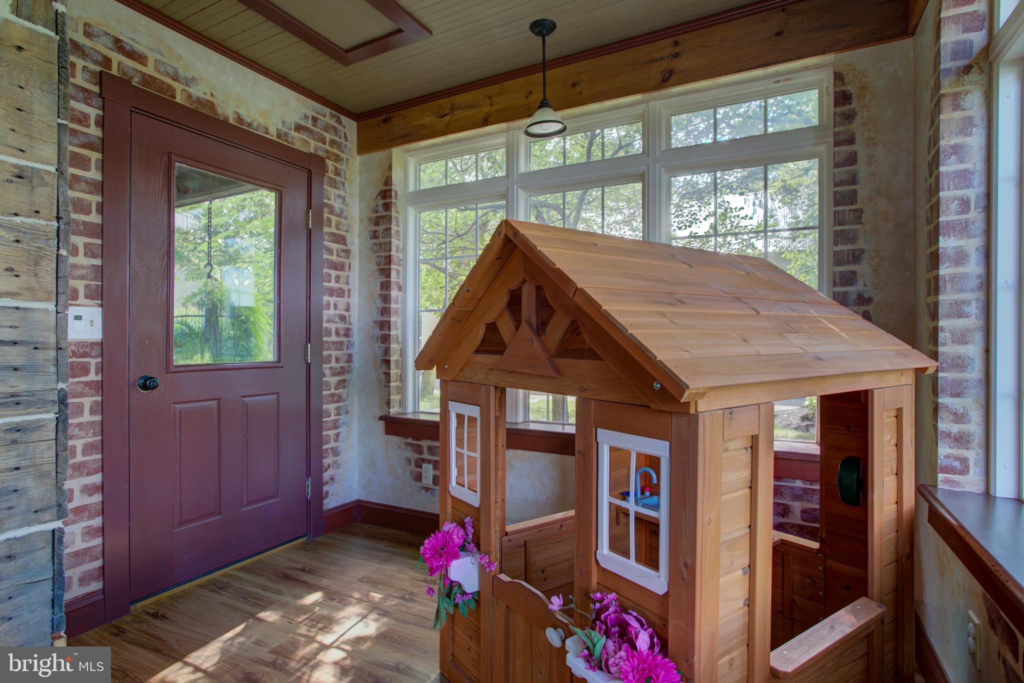 795 Prospect Road Manheim, PA 17545 - Photo 19 of 92 Sunroom