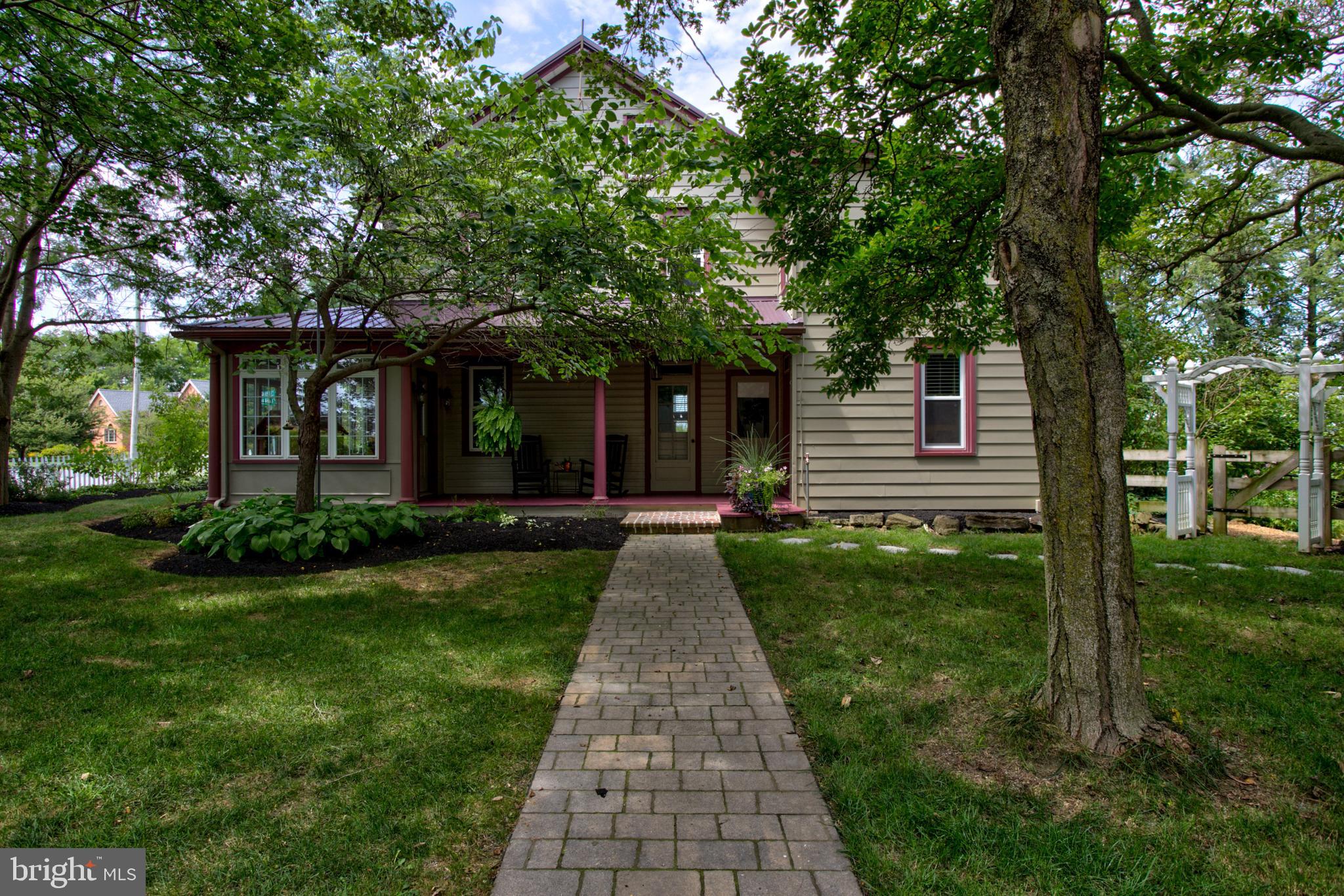 795 Prospect Road Manheim, PA 17545 - Photo 44 of 92 Walkway to entry