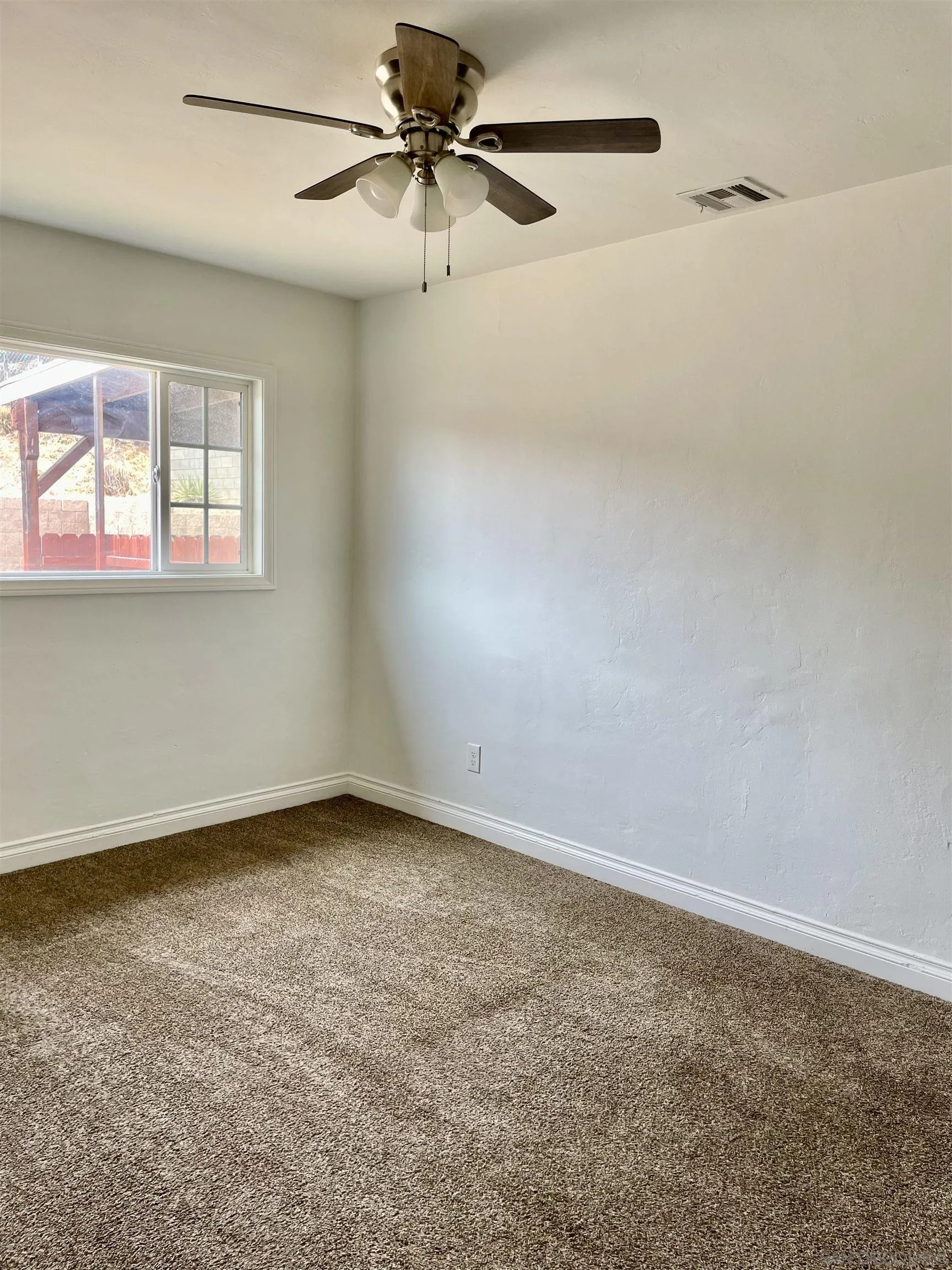 834 Maria Avenue Spring Valley, CA 91977 - Photo 16 of 21 Gallery Image 16