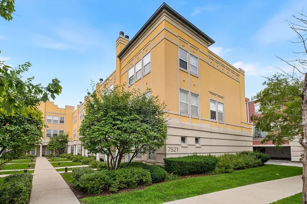 $445,000 | 7521 Brown Avenue, Unit E, Forest Park, IL 60130