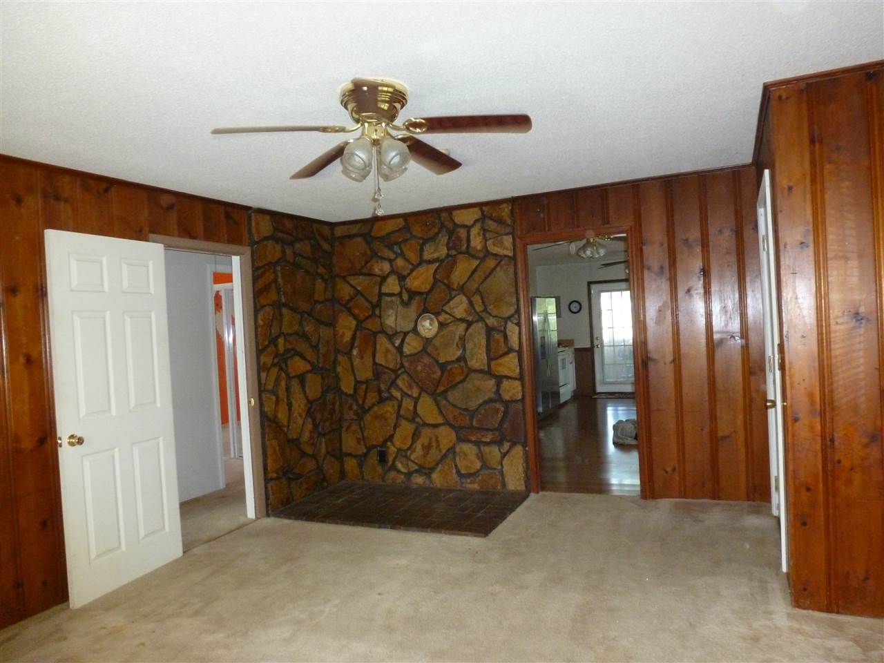 124 South 209 Landrum, SC 29356 - Photo 10 of 26 Gallery Image 10