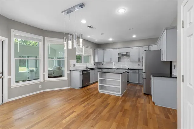 $3,850 | 2631 East Madison Drive, Atlanta, GA 30360