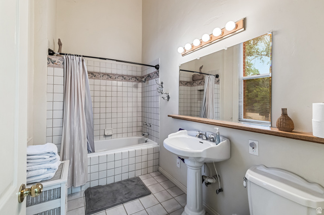 21 North Main Street Kingston, UT 84743 - Photo 47 of 107 Bathroom featuring tiled shower / bath and light tile patterned floors