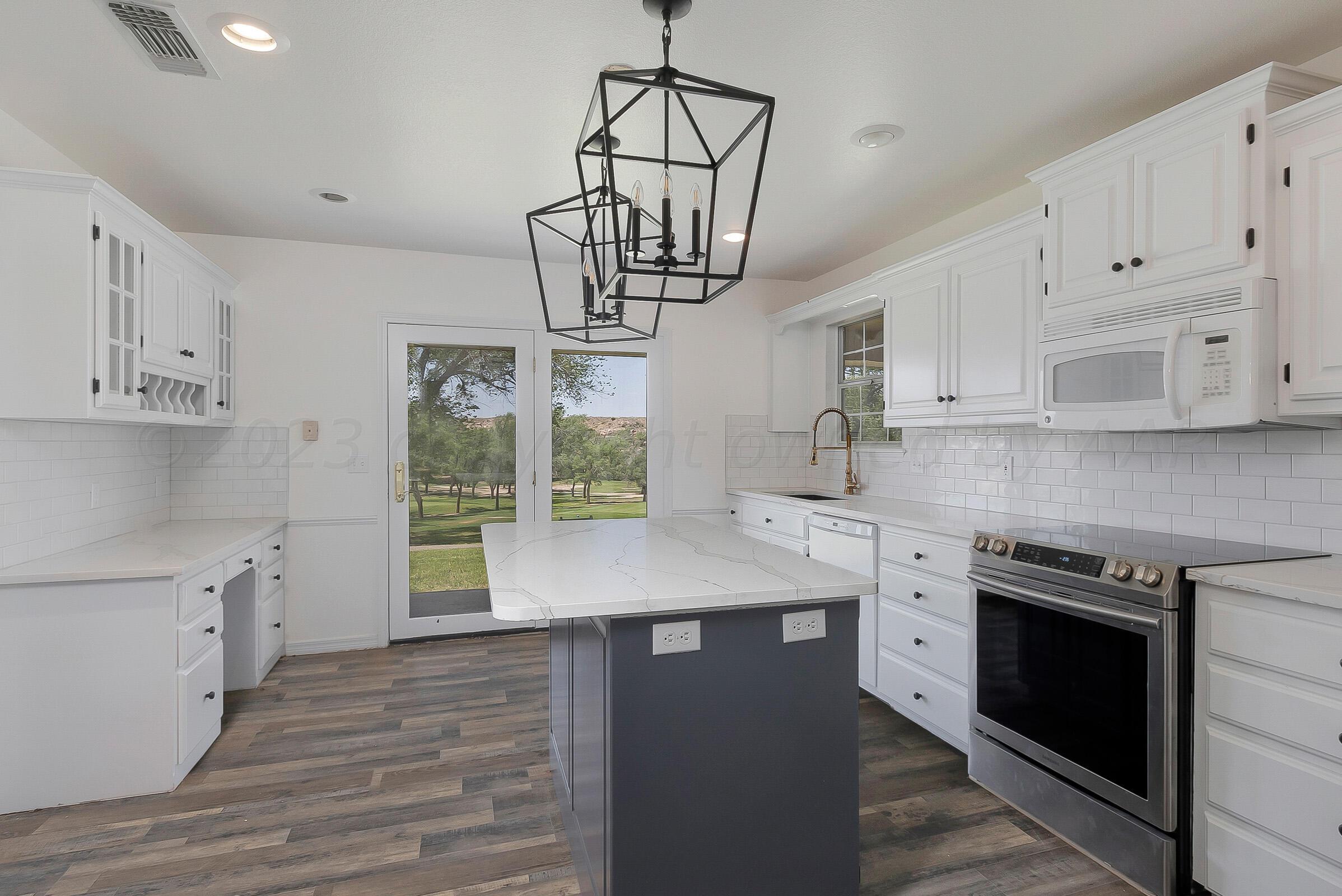 19351 Mockingbird Road Canyon, TX 79015 - Photo 17 of 55 013_Kitchen