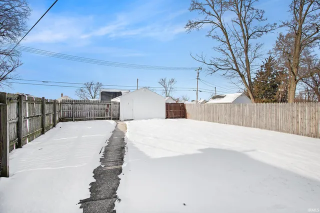 $169,900 | 205 North Middleboro Avenue, Mishawaka, IN 46544