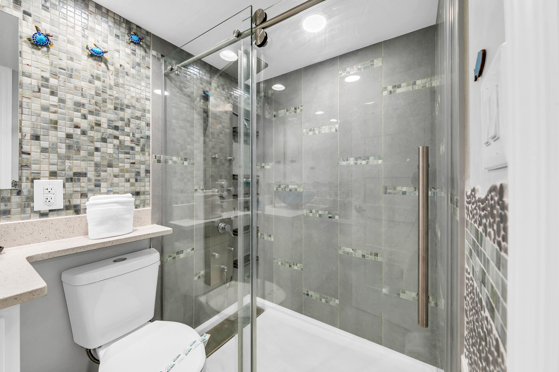 381 Santa Rosa Boulevard, Unit W515 Fort Walton Beach, FL 32548 - Photo 14 of 30 W515 Master bathroom (2)