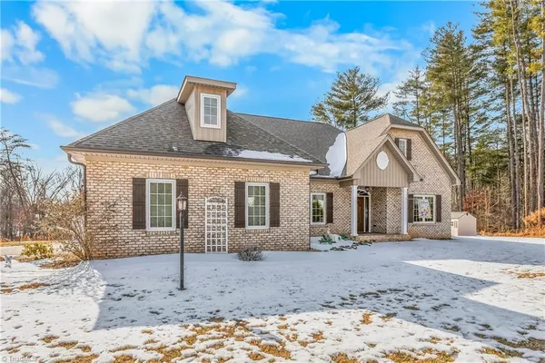 $725,000 | 153 Woodridge Drive, Mount Airy, NC 27030