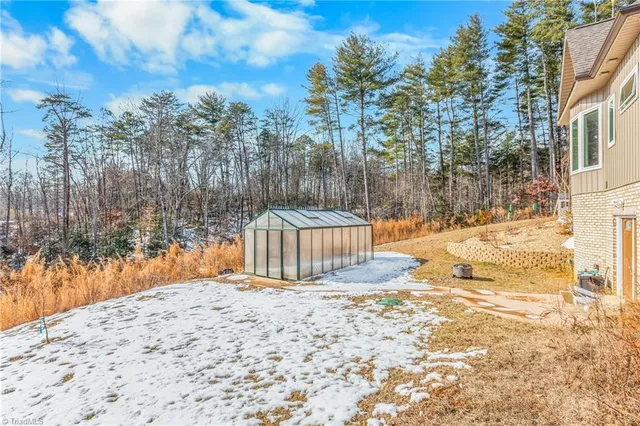 $750,000 | 153 Woodridge Drive, Mount Airy, NC 27030