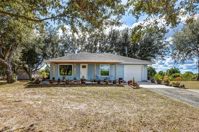 $449,900 | 2420 41st Avenue Northeast, Naples, FL 34120