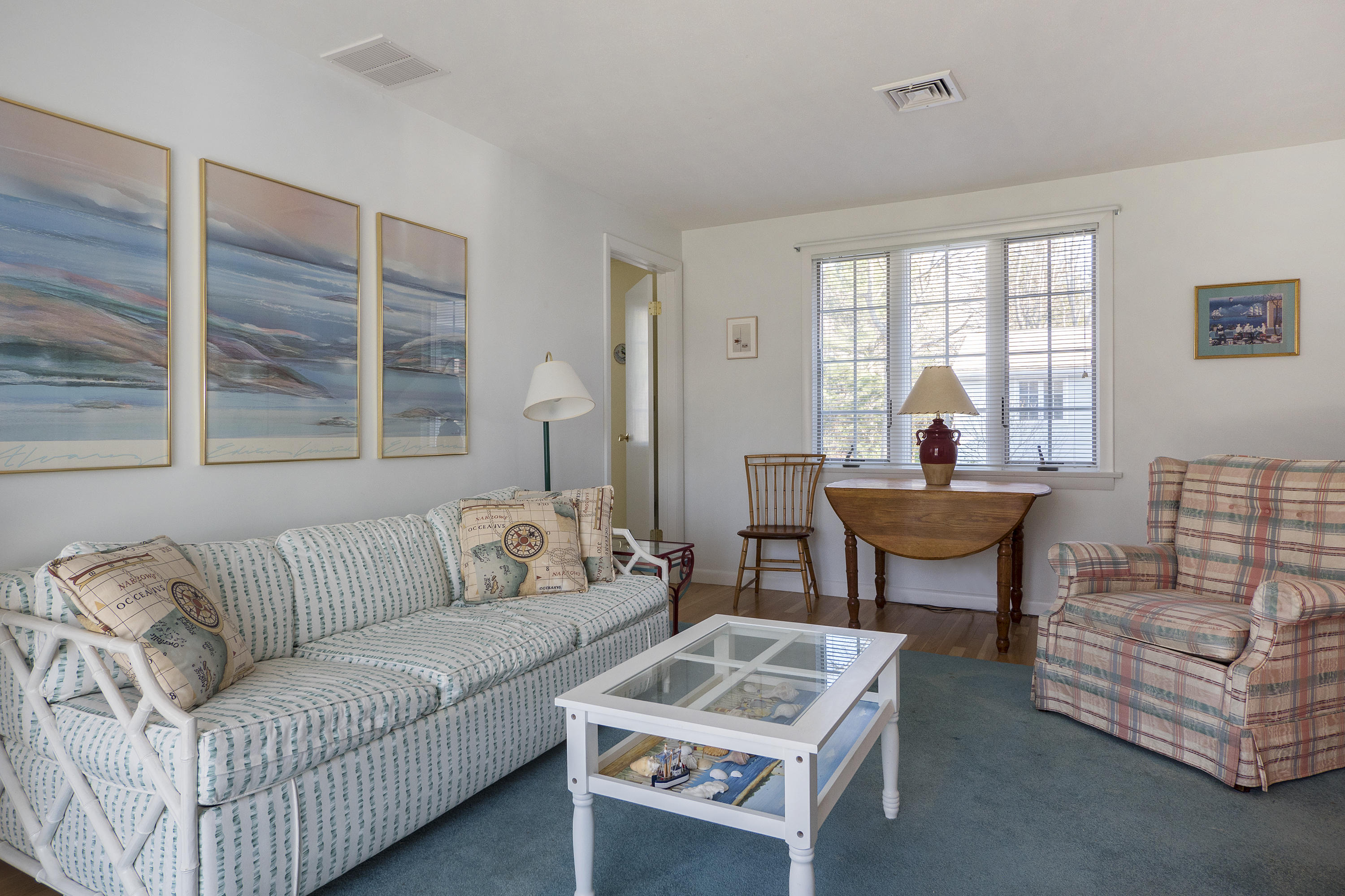 377 Huckins Neck Road Centerville, MA 02632 - Photo 18 of 26 family room