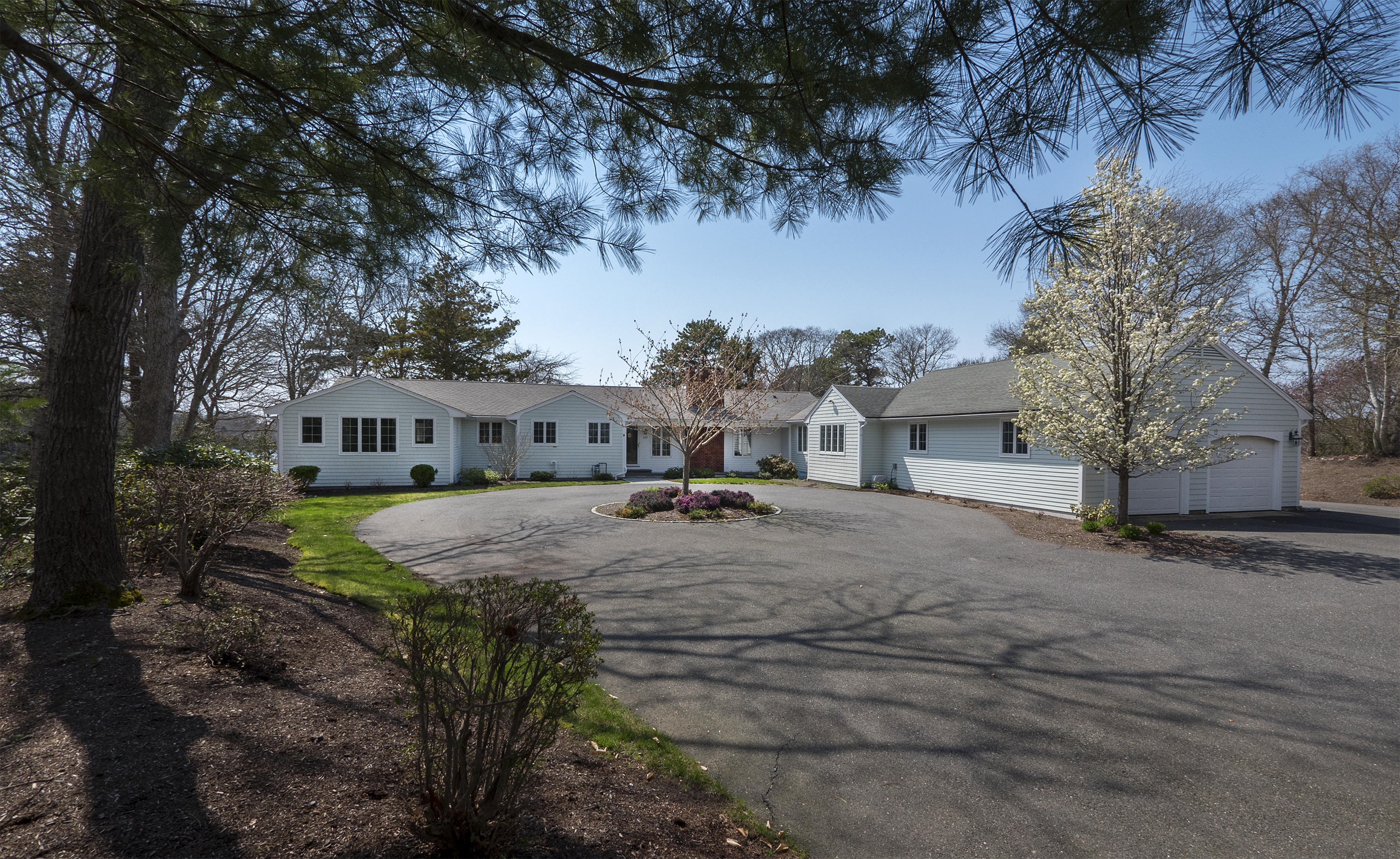 377 Huckins Neck Road Centerville, MA 02632 - Photo 3 of 26 exterior 1