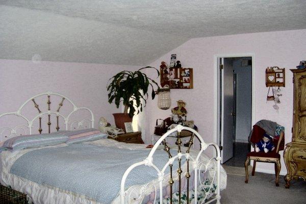 110 Pipher Road Bushkill, PA 18324 - Photo 10 of 12 Bedroom