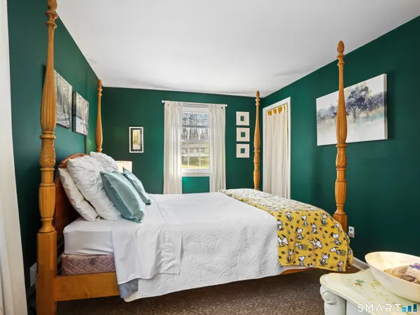 $630,000 | 5 Whittier Lane, Shelton, CT 06484