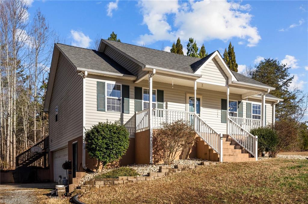 115 Pickett Road Lexington, NC 27295 - Photo 2 of 41 Gallery Image 2