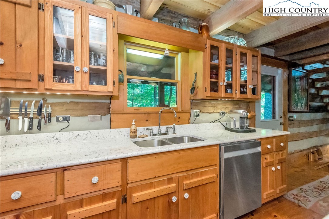 711 Homestead Road Todd, NC 28684 - Photo 8 of 45 Gallery Image 8