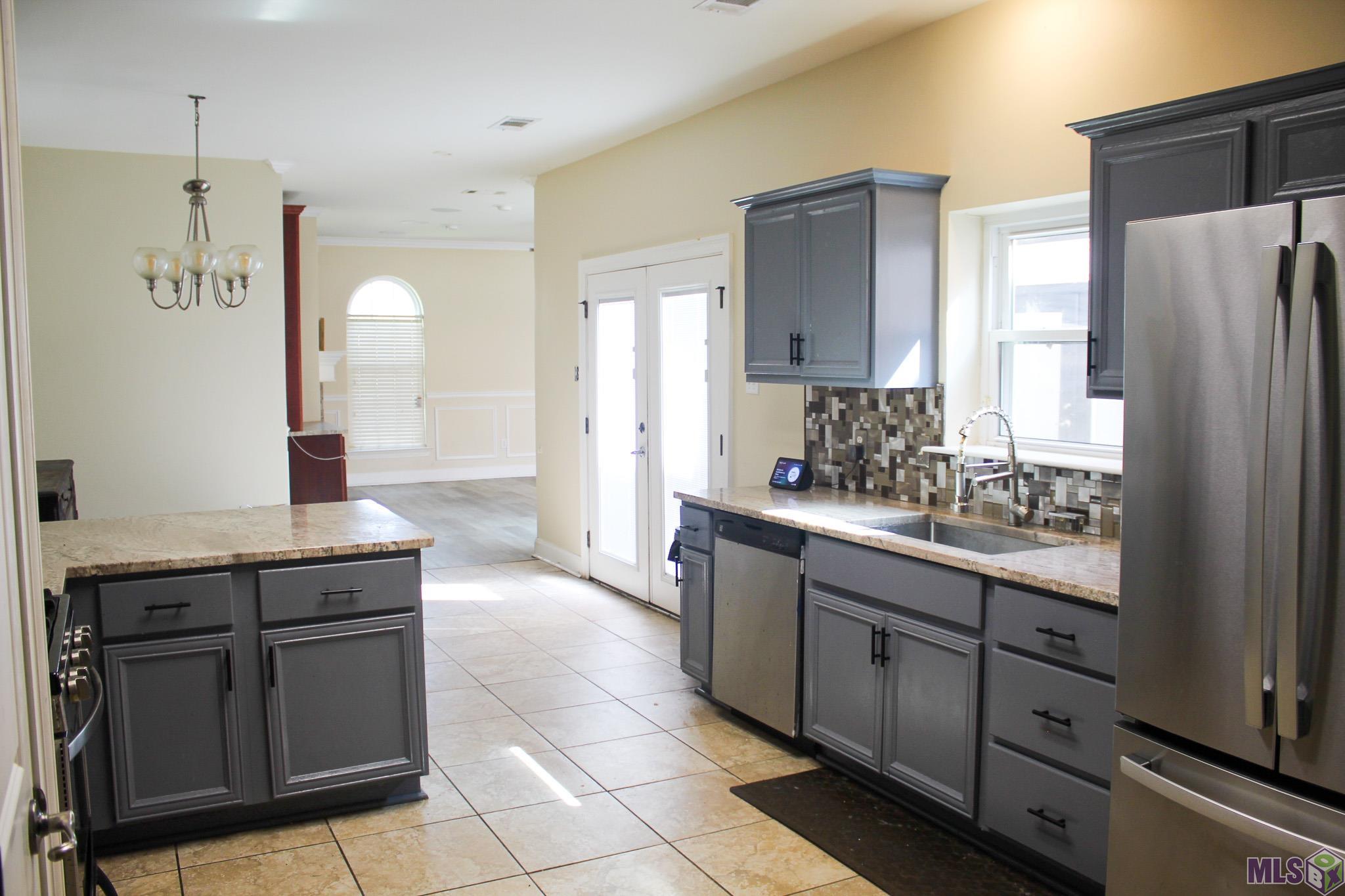 15430 Woodlore Drive Baton Rouge, LA 70816 - Photo 5 of 23