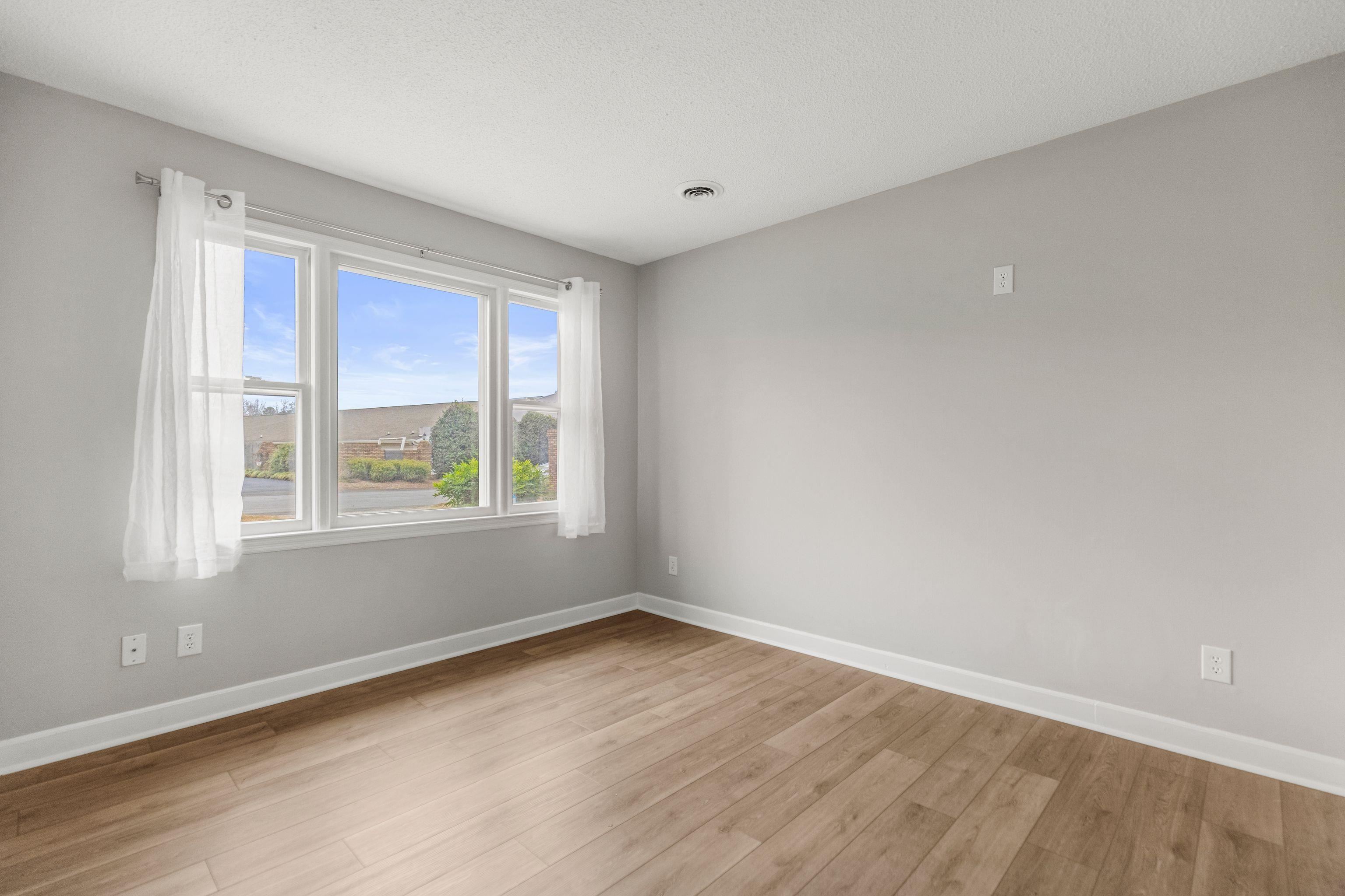 211 Old Towne Road Spartanburg, SC 29301 - Photo 6 of 33