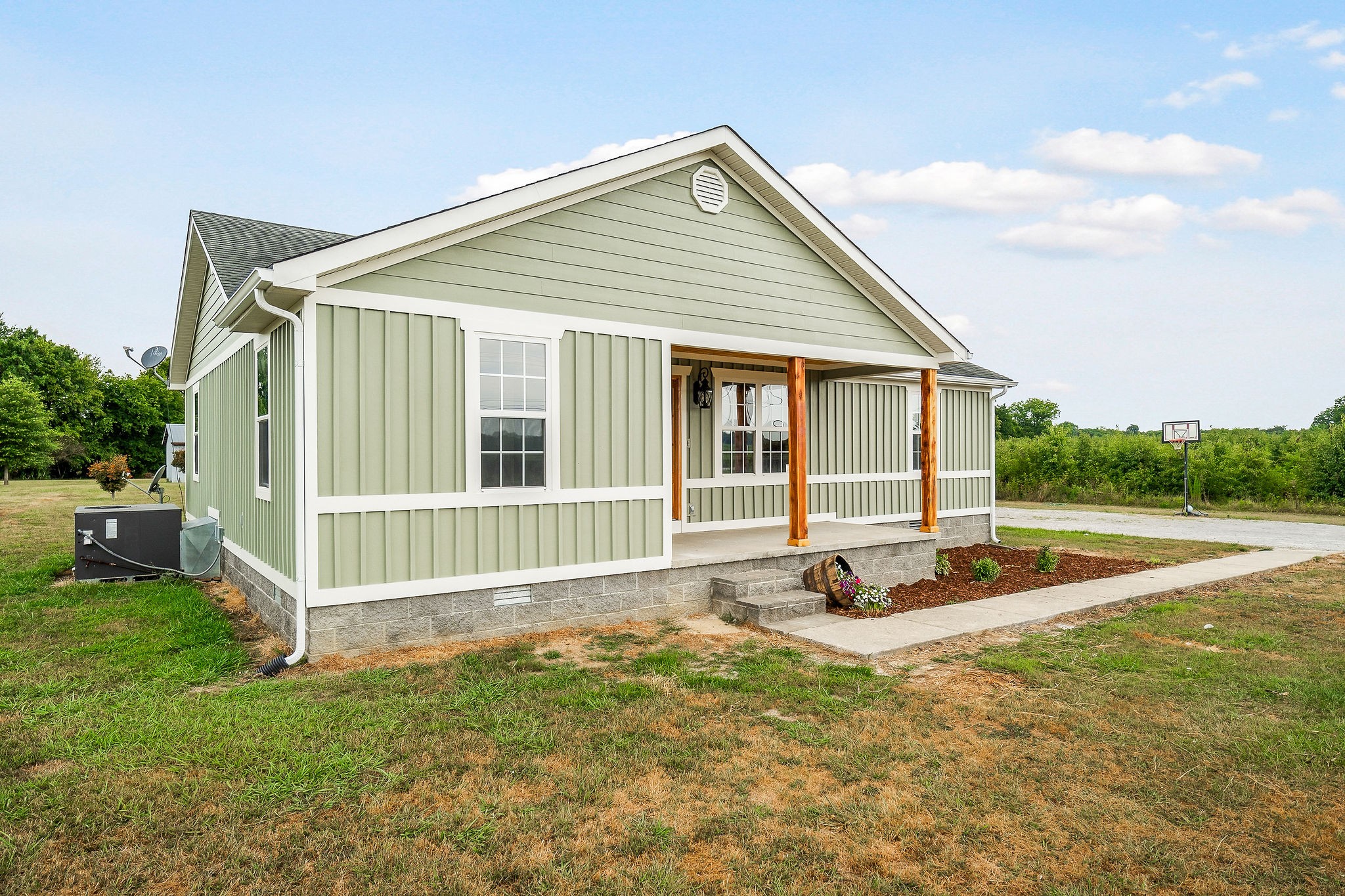 1199 Jacksboro Road Morrison, TN 37357 - Photo 3 of 37