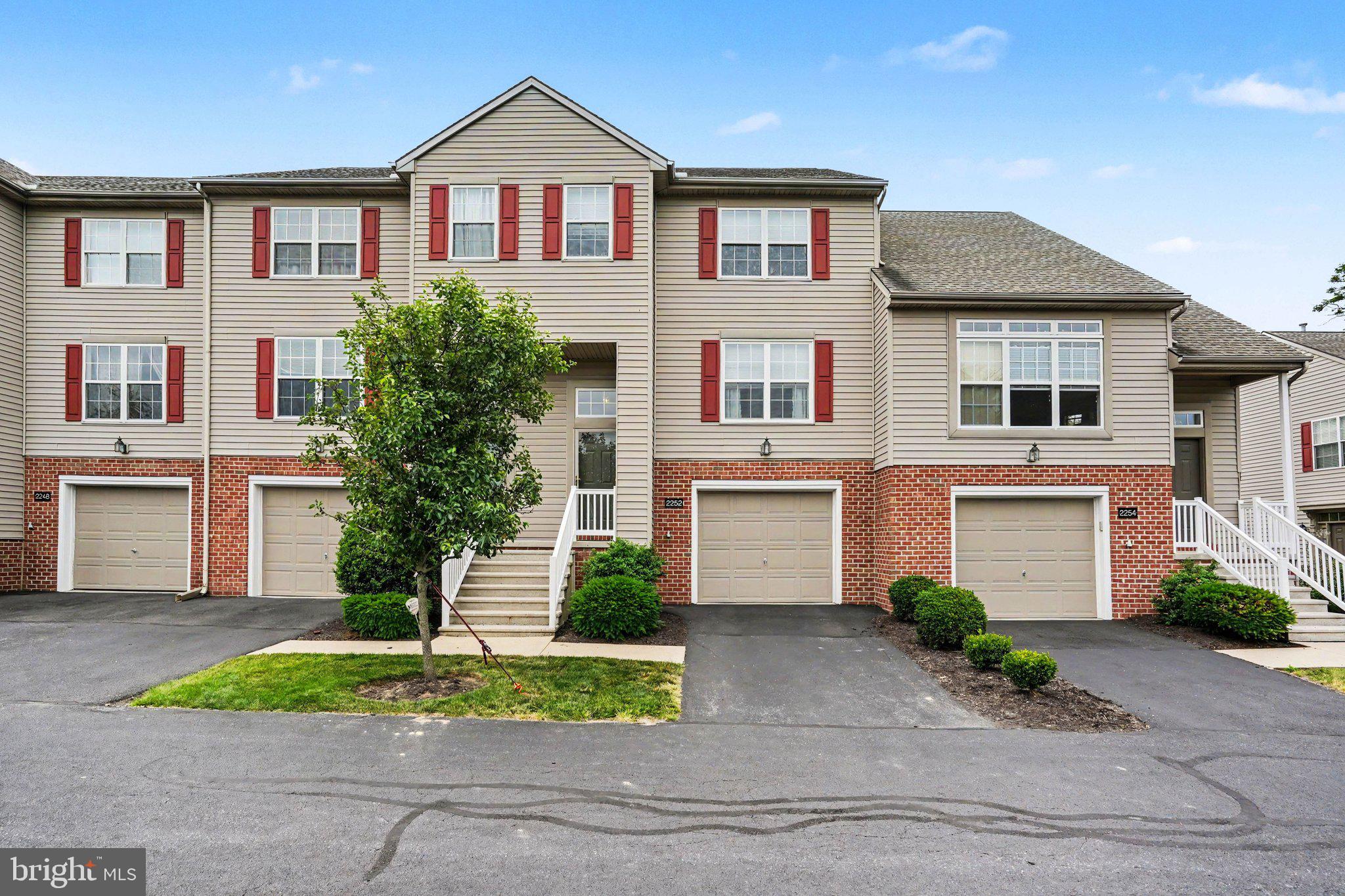 2252 Ionoff Road Harrisburg, PA 17110 - Photo 2 of 28