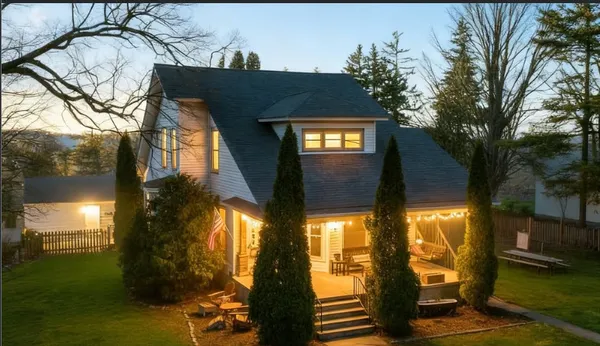 $319,999 | 205 North Pine Street, Waterman, IL 60556