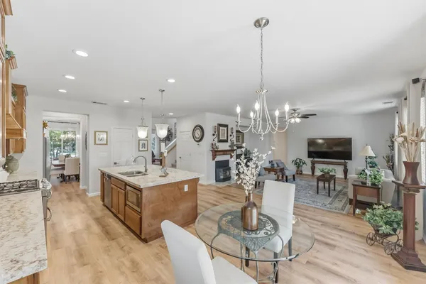 $750,000 | 3046 Indianapolis Avenue, Clovis, CA 93619