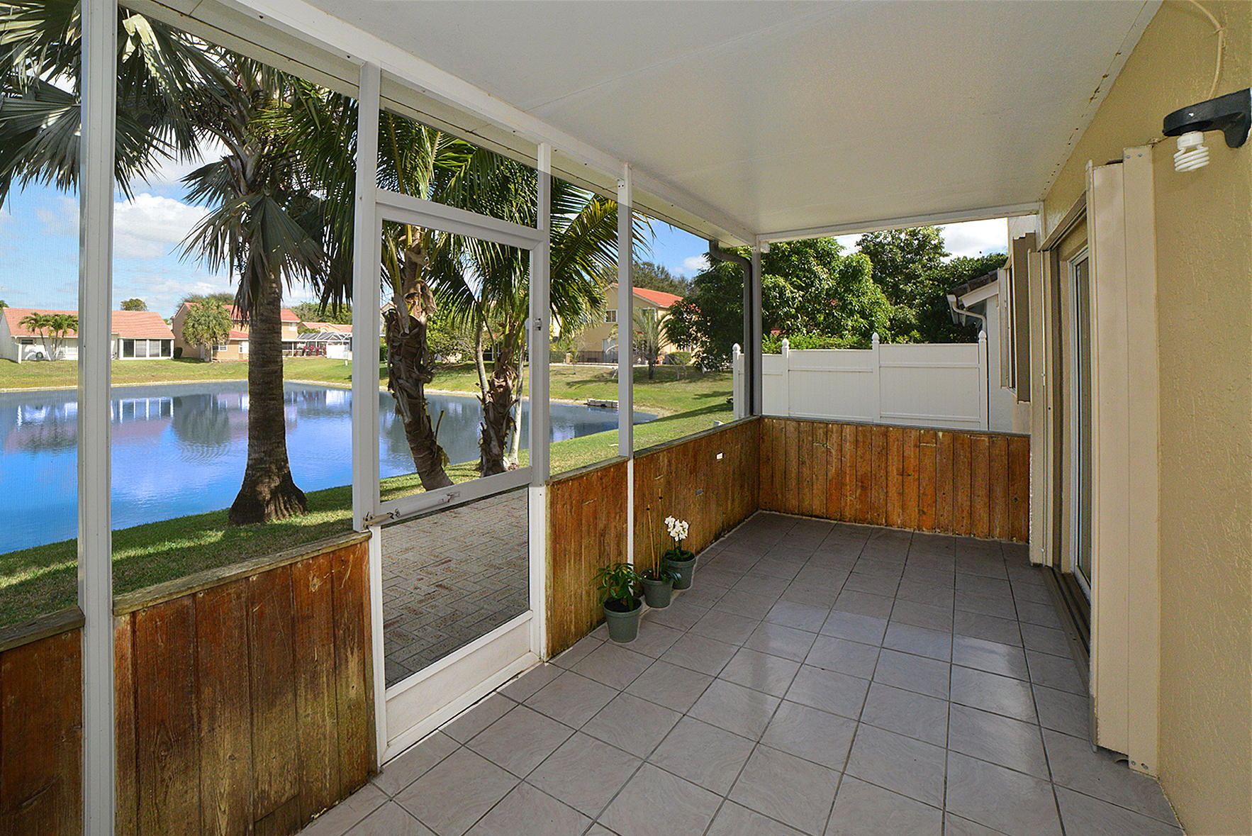10088 Country Brook Road Boca Raton, FL 33428 - Photo 20 of 27 Screened in porch